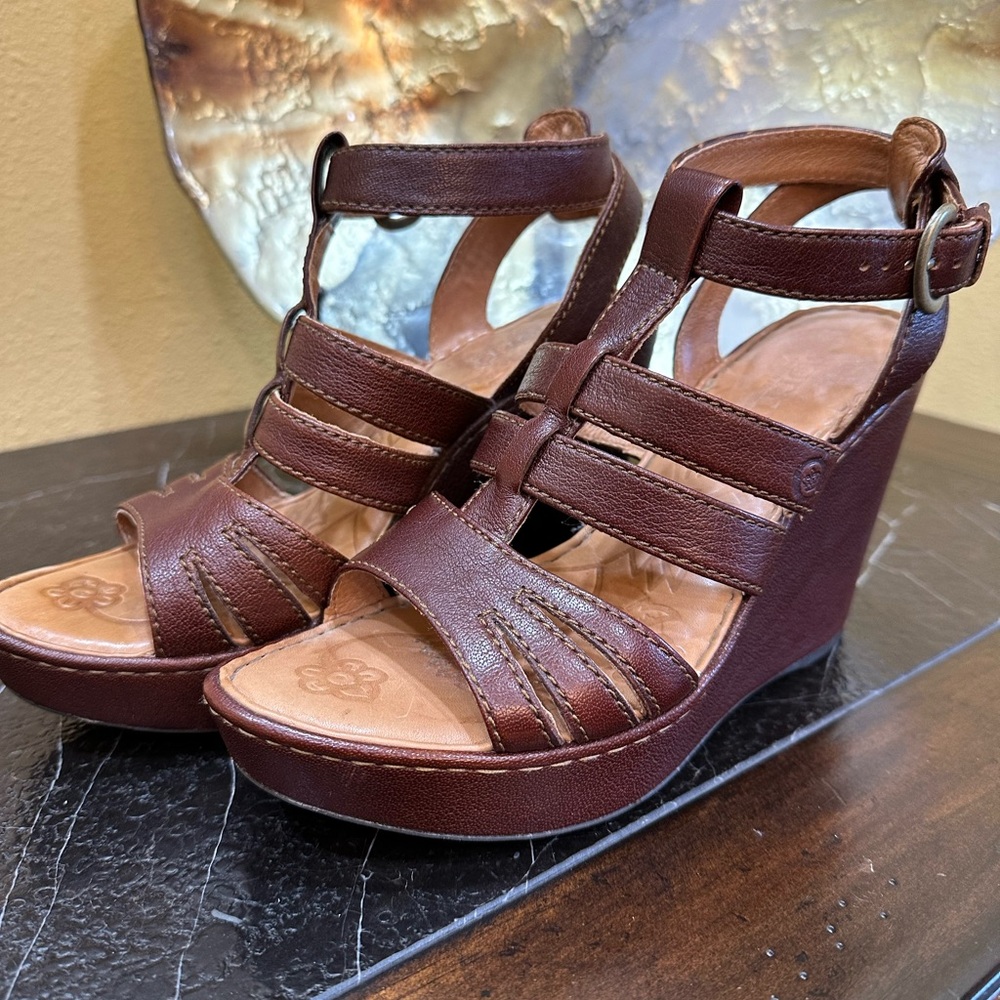 Nice Women’s Born Wedge Sandals 8m / 39 W52341 CQC11